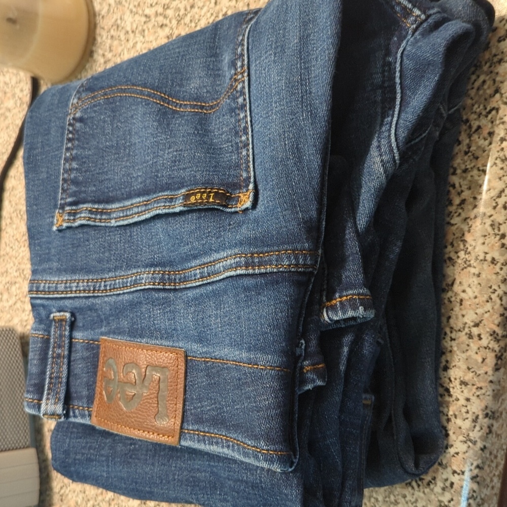 2 pr Lee Jeans Extreme Motion MVP 32 x 32
